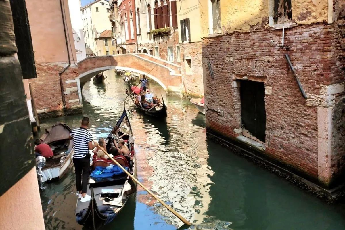 Apartment Appartamento Nel Centro Di Venezia Italy